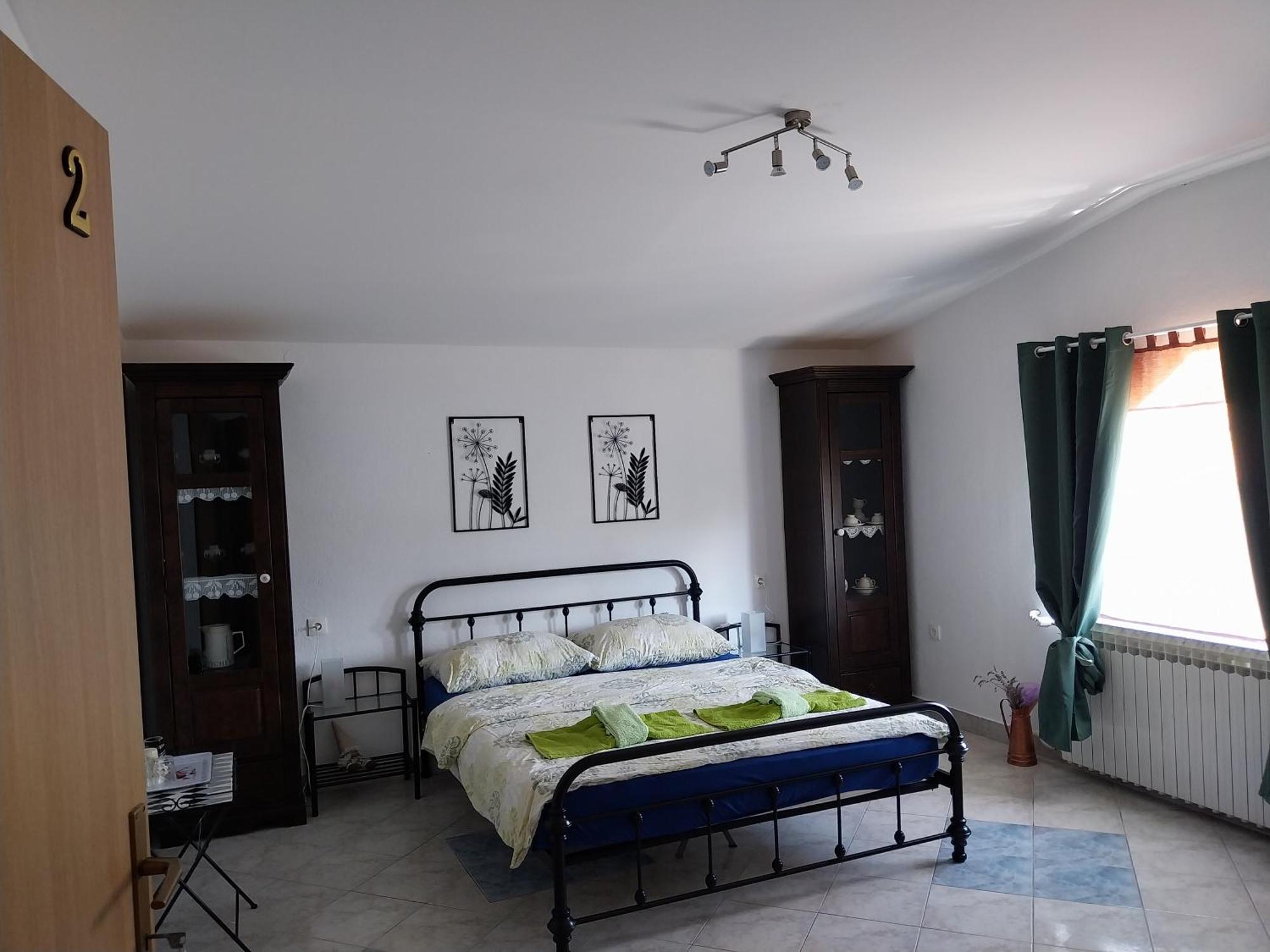 Apartment Ada Bed & Breakfast Gracac  Room photo