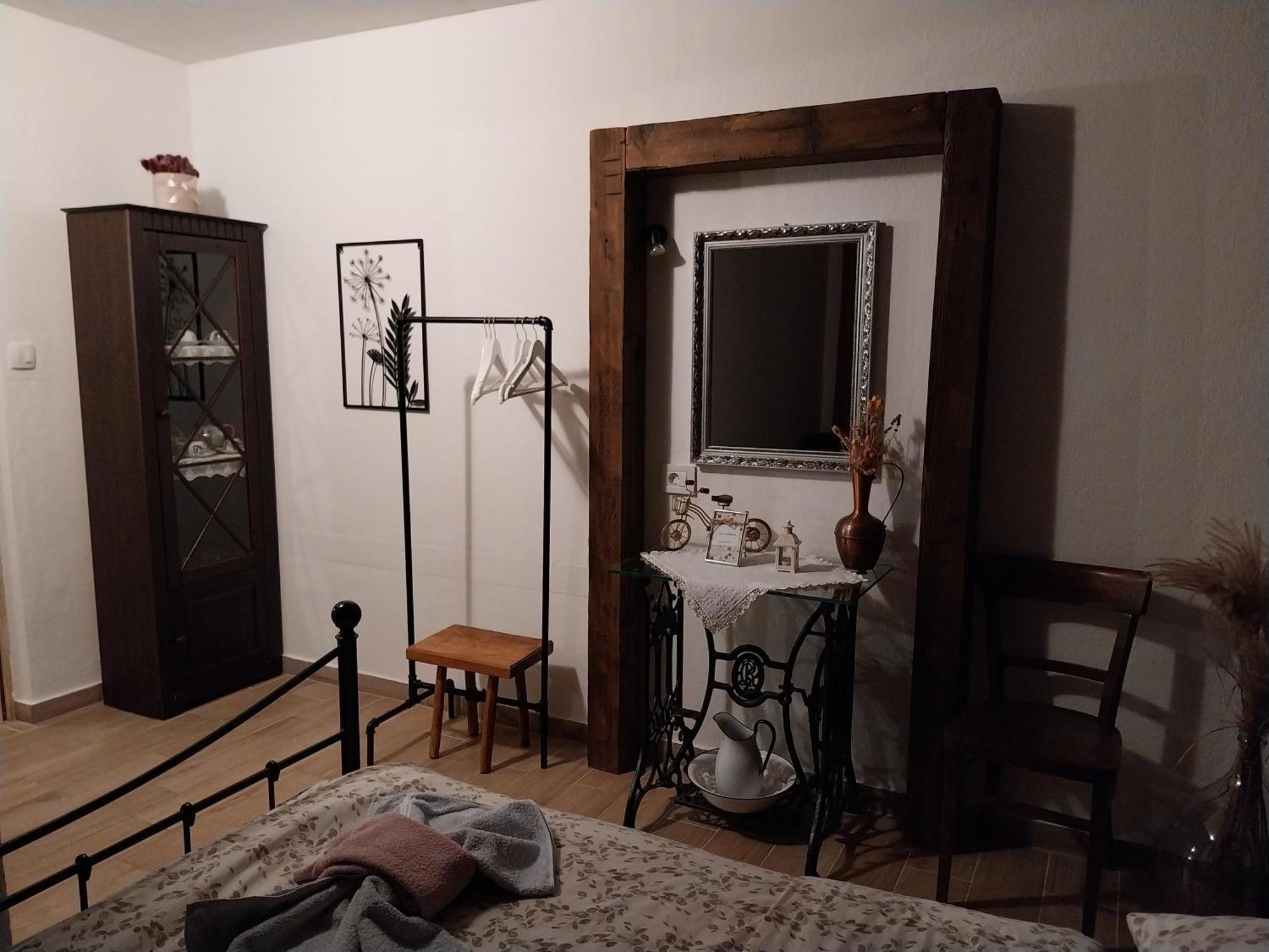 Apartment Ada Bed & Breakfast Gracac  Room photo