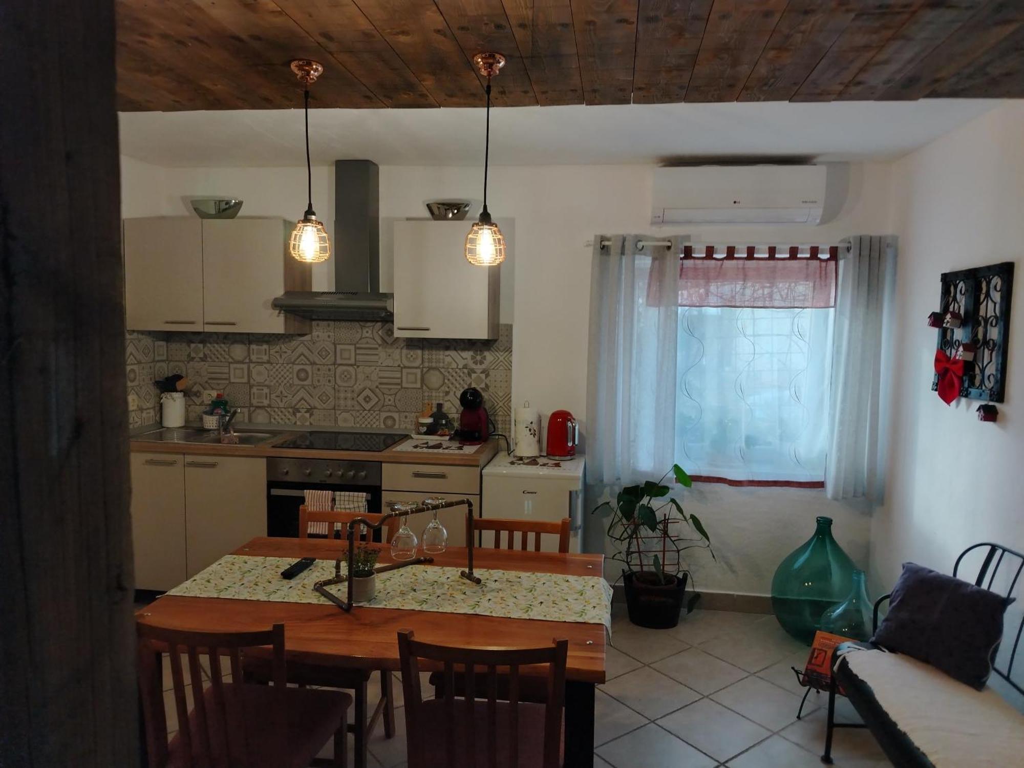 Apartment Ada Bed & Breakfast Gracac  Exterior photo